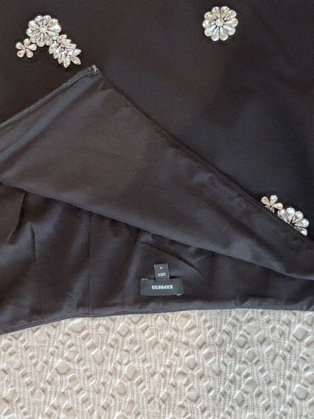 Express Black Crystal Floral Embellished Mini Skirt Lined Back Zip Size 4 - Picture 7 of 11